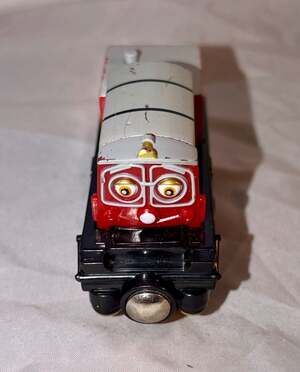 Chuggington Wooden Railway Irving Magnetic Toy Train Engine